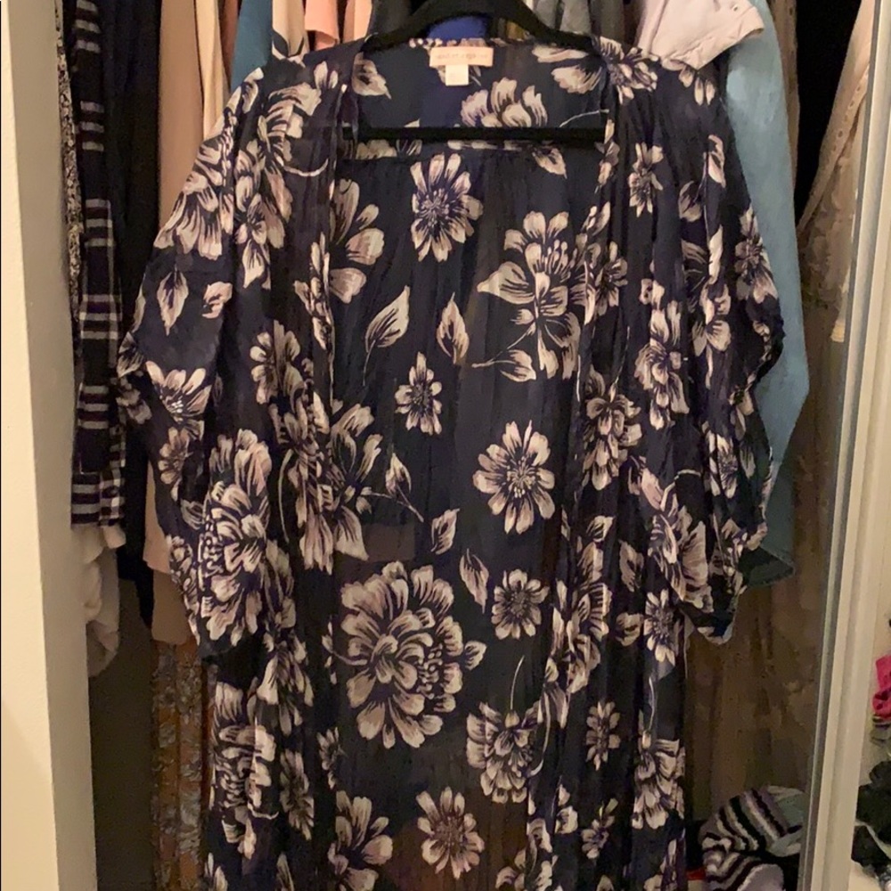 Boutique Floral Kimono